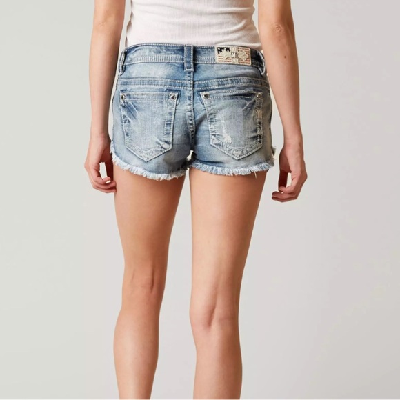 Miss Me - Embroidered Stretch Short - 27 - Picture 2 of 9